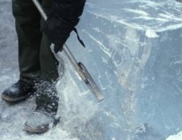 Празнуваме ЕС с евробилетчета и ледени блокове