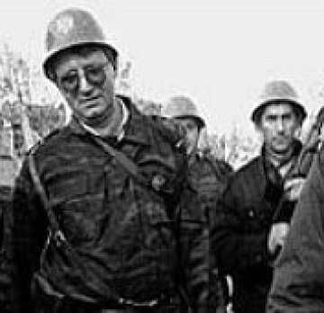 Хранят насила сръбски ултранационалист в Хага, за да не умре