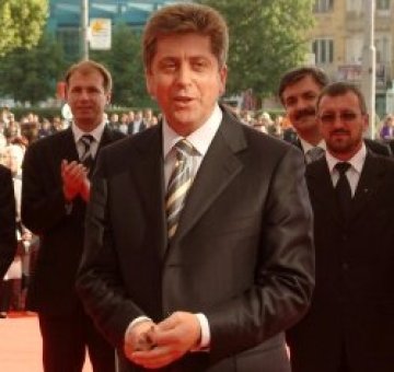 Първанов и Буш обсъдиха телефонно ситуацията в Либия