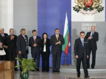 Правителството щяло до оцелее