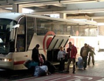 Всеки ден по 700 източноевропейци наводняват Великобритания