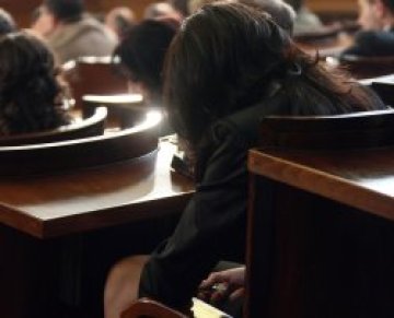 Депутатите ще си гласуват с чужда карта безнаказано