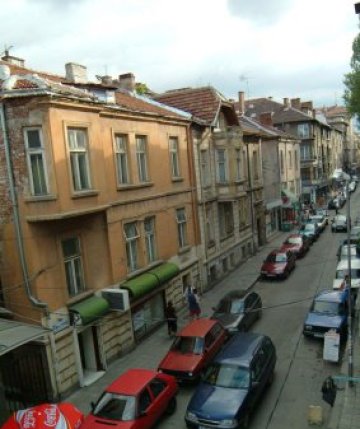 Край! Ходим си насред „Графа“ и не ни пука