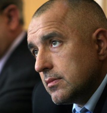 Станишев изпуснал влака, бил пътник