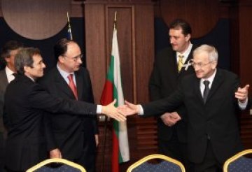 Vámonos! Голямото кóпане започва*