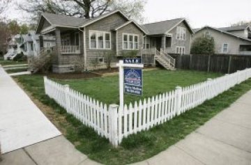 Испанец си купи нова къща. А на дивана &ndash; труп!