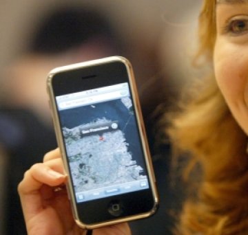 Нетърпеливи техничари разкриха тайни на iPhone
