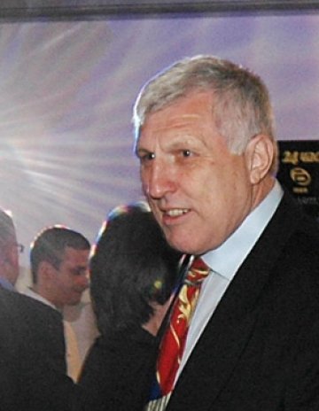 Той пък бил агент Попов, ама отрича