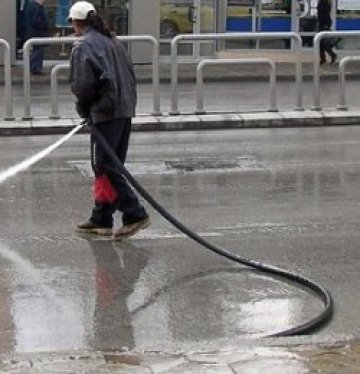 Ще къпят квартални улици на София