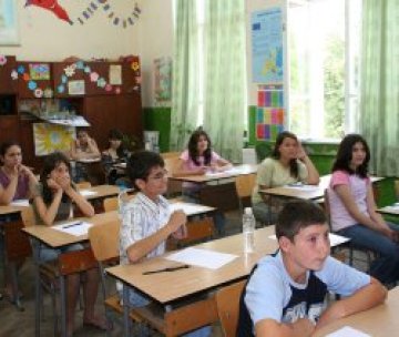 Учениците с пет ваканции