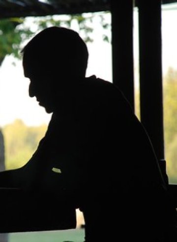 Хората искат некорумпиран кмет, ако може и да си вдига GSM-а