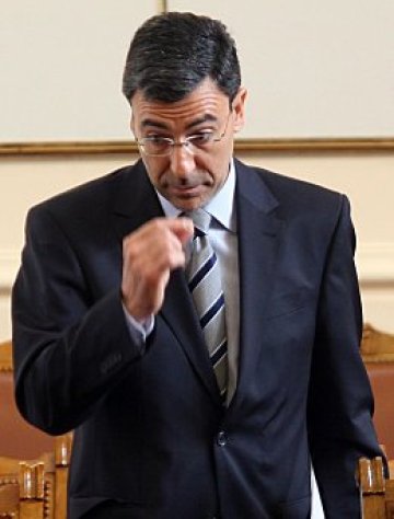 Най-после! Вълчев кани учителите на преговори в петък