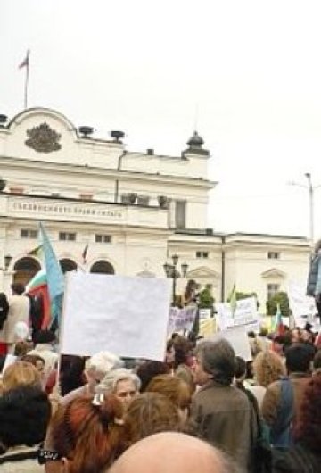Пирински отказа помощ на учителите и се прибра