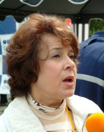 Масларова: До часове ще бъде решена кризата с учителската стачка