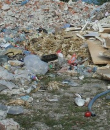 Общината пак се заигра със сметището в Суходол