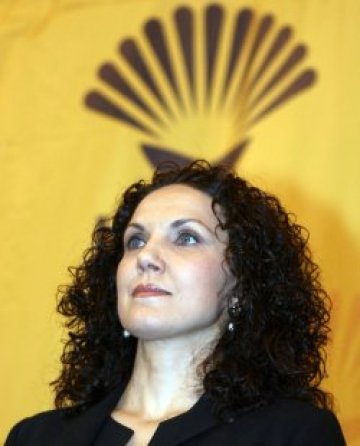 ДПС подкрепи "Дамата преди офицерите"*