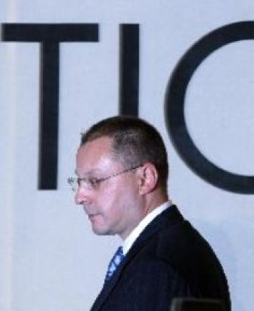 Станишев: Бойко, свали си розовите очила