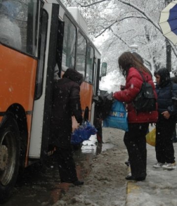 Снегът изненадал Столична община? Да, да!