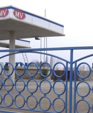 Задържаха обирджии на бензиностанции