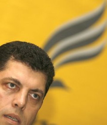 Велчев тика царя вляво