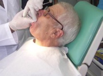Отгледаха челюст в корема на пациент