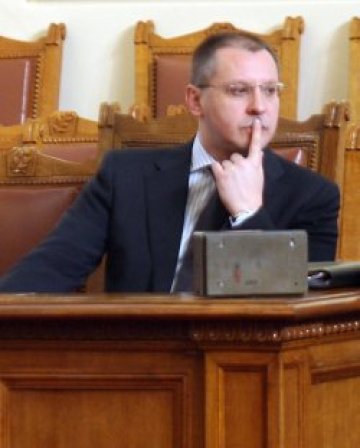 Корупцията бута кабинета