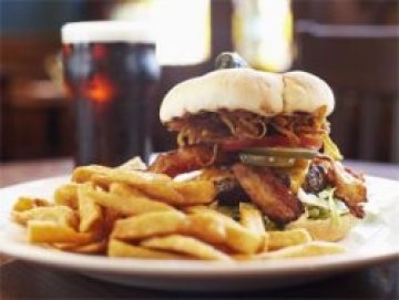 Фаст фууд - добре за холестерола, зле за черния дроб