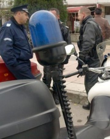Кондуктор и шофьор си спретнаха меле