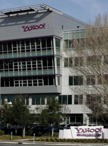 Microsoft на лов за гласове в Yahoo?