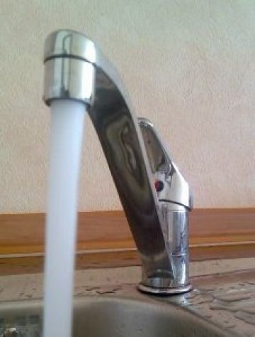 Няколко района в София остават на сухо заради авария