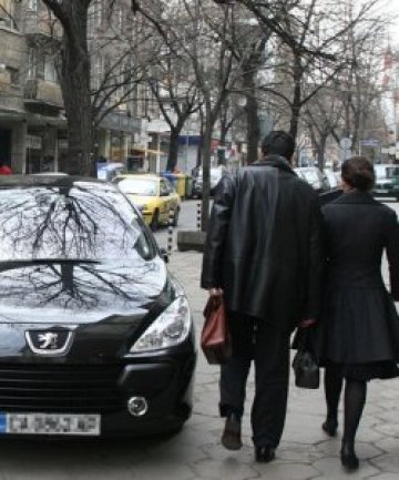 Паркираш на тротоара - снимка и 30 лв. глоба