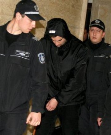Малкият Клюн остава на топло