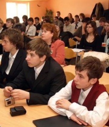 Хванаха трима преписвачи в УНСС