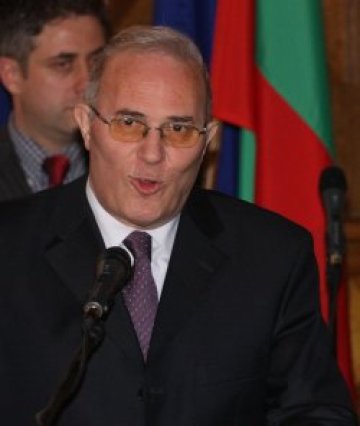 Близнаков: Армията ни изостава с 30 години