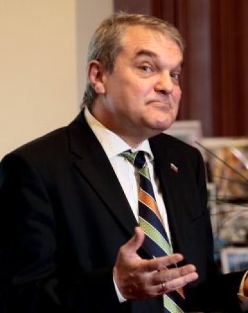 Румен не иска, а на Петков не му стиска