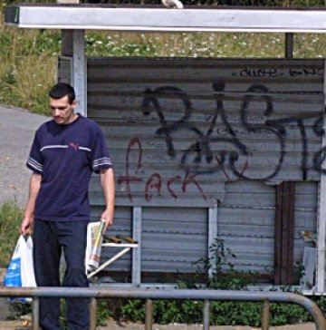 Автобус 111 с временна допълнителна спирка