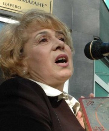 Масларова и проблясъкът й: &bdquo;Всички деца имат право на любов&ldquo;