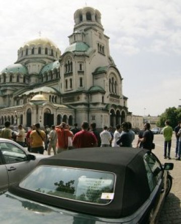 Автошествие блокира площад &quot;Св. Ал. Невски&quot;