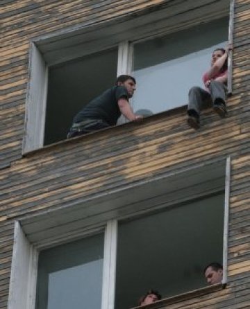 Самоубийца изплаши &quot;Дружба&quot;, спасиха я