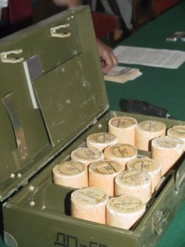 Гамизов: 25 000 тона боеприпаси има на 50 км от София