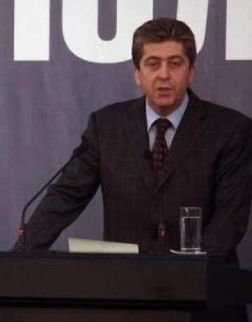 Първанов в парламента от раз, ако спретне партия