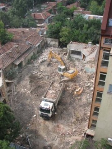 Срутиха ни безплатното кино