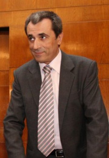 Орешарски си носи оставката в джоба