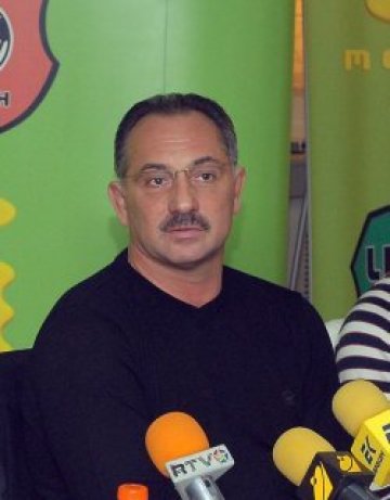 Бончев прави странно дарение, няма вест от жена си