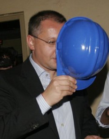 Станишев - патрон на пожарникарите