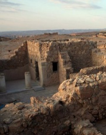 Откриха скелет на жена шаман на 12 000 години