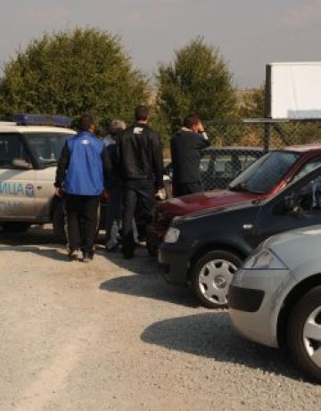 Акция "Кюстендил": 14 коли с фалшиви документи, иззеха оръжия