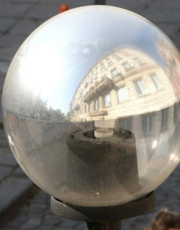 "Файненшъл таймс": България настоява, че ще устои на финансовата криза