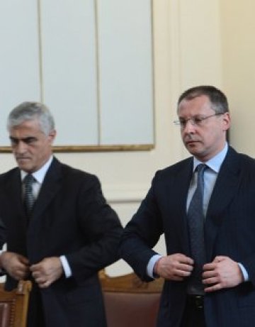 Опозицията: оставка на кабинета и предсрочен вот