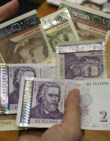 Българите с най-ниска минимална заплата в ЕС